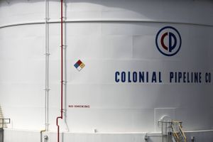 A storage tank stands at the Colonial Pipeline Co. Pelham junction and tank farm in Pelham, Ala., on on Sept. 19, 2016. Foto: Bloomberg/Luke Sharrett