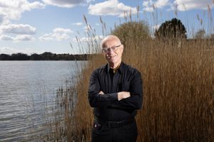 Politikerne blev for nylig enige om en energi-hjælpepakke til erhvervslivet. Liberal Alliance-pengemanden Lars Kolind mener dog slet ikke, at hjælpepakker bør gives i den nuværende situation.