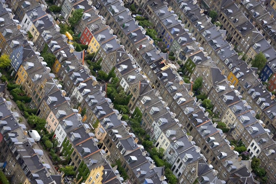 Kartoffelrækkerne boligmarked, villakvarter, ejendomspriser, grundskyld, boliglån, lejeboliger, boliger, huse Luftfoto Parcelhuse og lejlighedsbyggeri Foto: Thomas Sjørup/Ritzau Scanpix