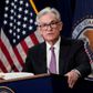 Verdens investorer og økonomer holder skarpt øje med de pengepolitiske træk fra Fed-chef Jerome Powell. Foto: REUTERS/Elizabeth Frantz/