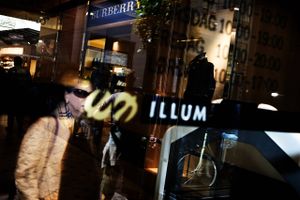 Thailands rigeste mand har været på shopping i København. Han køber stormagasinet Illum.