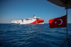 En årelang strid mellem Grækenland og Tyrkiet er spidset til med præsident Erdogans trusler om »krig« over en lillebitte ø i Middelhavet.