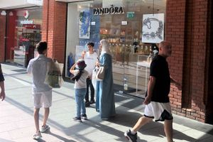 Pandoras smykker sælges i mere end 100 lande via ca. 6.800 forhandlere. Herunder omkring 2.600 konceptbutikker som her i et indkøbscenter ved London. Foto: Jesper Olesen. 