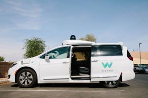 A Waymo Chrysler Pacifica autonomous vehicle in Chandler, Ariz., on July 30, 2018. Foto: Bloomberg photo by Caitlin O'Hara