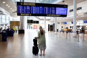 Passagerer i Københavns Lufthavn på første dag efter at der blev åbnet for ferierejser.  CV19. Covid-19, corona, coronavirus. Foto: Finn Frandsen