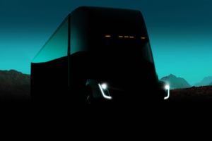 Hos svenske Scania tror man ikke på, at Teslas lastbil kommer til at kunne klare sig i konkurrencen med konventionelle store lastbiler til fjerntransport lige med det samme. Foto: Pressefoto, Tesla