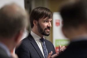 Partiet vil betale for mere energiforskning og grønnere biler ved at forlænge en afgift, der hvert år hiver 1,5 mia. kr. op af danskernes lommer. LA afviser.