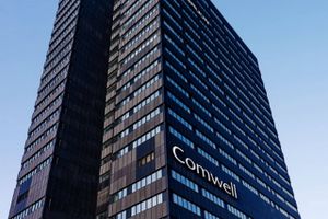 Coronakrisen har resulteret i omsætningstab og afskedigelser, men den har også ført til nytænkning, fortæller direktør Flemming Poulsen, Comwell Aarhus.
