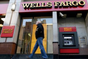 En skandalesag om kundekonti ser ud til at vokse for den amerikanske bank Wells Fargo.