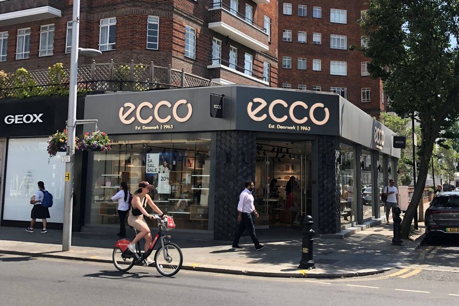 undskyldning vandfald Vælge Tavs skokoncern: Ecco går sammen med internationale designere