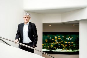 Portræt: Siden Thomas Kovsted var studerende, har han arbejdet for IBM. Nu er han blevet direktør for det hele – eller det halve. IBM Danmark er nemlig blevet splittet i to.
