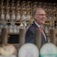 Carlsberg-topchef Cees 't Hart landede i 2021 i alt 46,6 mio. kr. i løn og bonus, som Carlsberg kunne trække fra i skat. Men fra 2023 stopper fradraget ved 7,5 mio. kr., lyder et nyt udspil fra regeringen. Foto: Liv Møller Kastrup