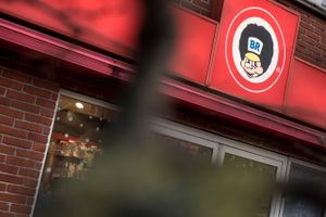 Første halvår viser markant stigning i udbetalinger i Lønmodtagernes Garantifond. To store konkurser får det meste af skylden. 