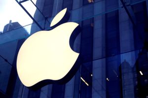 Omkring 100 rekrutteringsfolk på freelance-kontrakt er de seneste uger blevet opsagt af Apple, der vil regulere antallet af nyansættelser, skriver Bloomberg.