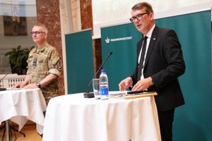 Regeringen vil bruge 38 milliarder kroner over ti år til at reparere og modernisere det nedslidte, danske forsvar. 
