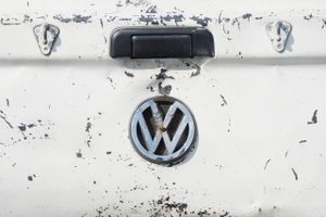 Nordea Invest, PFA Pension og Dansk Aktionærforening har tilsluttet sig et gruppesøgsmål mod den skandaleramte bilproducent Volkswagen.