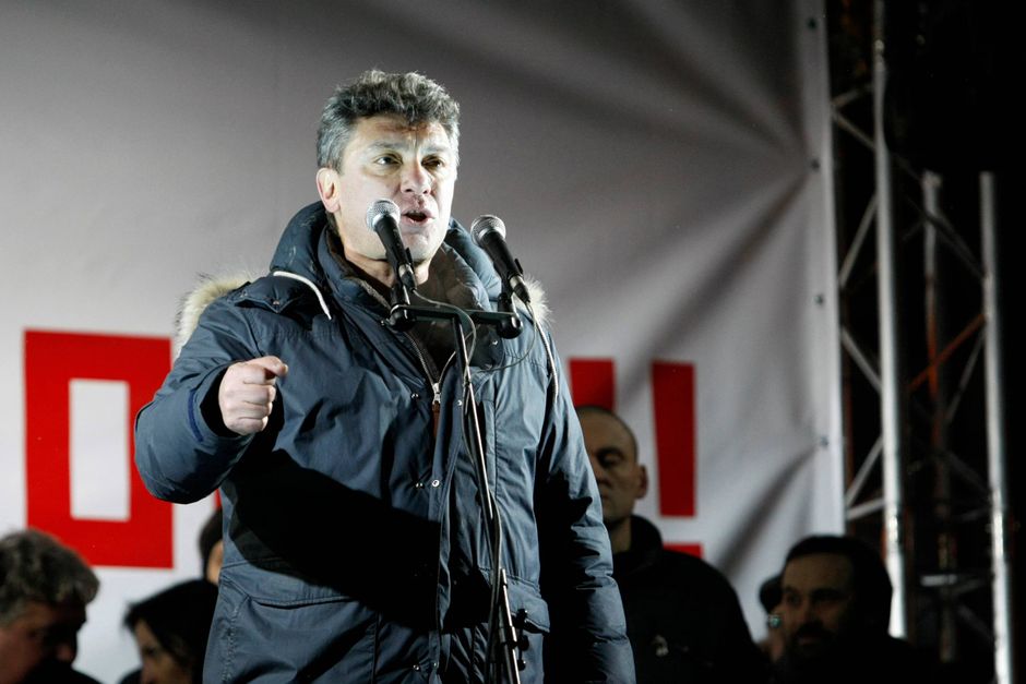 State-controlled Russian media unleashed a fusillade of falsehoods after the 2015 assassination of Russian opposition leader Boris Nemtsov, shown speaking during a rally on Pushkinskaya square in Moscow on March 5, 2012. Foto: Alexander Zemlianichenko Jr./Bloomberg