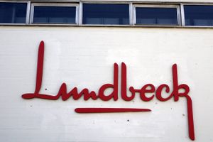 Lundbeck oplever en pæn fremgang for nye lægemidler og på nye markeder. Men de helt store produkter, der for alvor skal tage over fra de lægemidler, er løbet af patent, er stadig i langt fra at slå igennem.