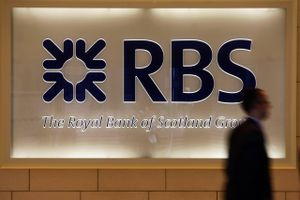 Royal Bank of Scotland forbereder sig på brexit uden skilsmisseaftale, når banken søger om tysk banklicens. 