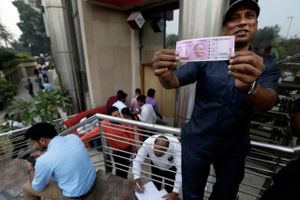 Premierminister Modis beslutning om at erklære 500 og 1.000 rupee sedler ugyldige med øjeblikkelig virkning har rystet nationen og sat dagligdagen i stå.