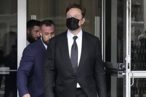 Den amerikanske jury har frifundet Tesla-direktøren Elon Musk i sagen om en Twitter-besked fra 2018, hvor han hævdede at kunne afliste Tesla.