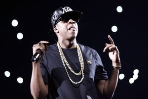 Den amerikanske rapper Jay-Z har fået luksusbrandet Möet Hennessy med om bord i sin champagneforretning. 