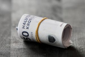 Softwareproducenten Cbrain fastholder forventningerne til 2015 efter et regnskab for første halvår, der viser fremgang på både omsætning og resultat.