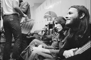 Hovedværk er ældet med ynde: Én ting er ikoniske sange som ”Money” og ”Time”, som for alvor gav Pink Floyd spilletid i radioen, noget andet er de lydmæssige klæder, som materialet blev præsenteret i. 