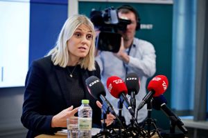 40 år fredag: Oprydningen efter en lavine af møgsager og skandaler i Forsvaret har domineret Trine Bramsens 21 måneder som forsvarsminister. Senest er den bramfri fynbo kommet på kant med store dele af dansk forsvar. 