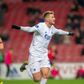 Her har Nicklas Bendtner netop scoret sit første mål for FC København i en pokalkamp mod FC Nordsjælland. Nu kan Bendtner offentliggøre et millionoverskud. Foto: Jan Sommer