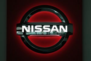 Nissan pønser på et brud med sin alliancepartner Renault, ifølge kilder. Nissan afviser det fuldstændigt.