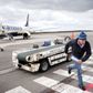 Ryanairs topchef, Michael O'Leary, har lovet at holde en mere afdæmpet profil for at vinde kundernes gunst.