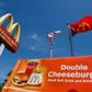 McDonald's topchef mener, at hans selskab har skabt flere millionærer blandt sorte franchisetagere end noget andet selskab i verden. Alligevel mener kritikere, at selskabet gør for lidt for det sorte civilsamfund. Foto: AP Photo/Marcio Jose Sanchez.