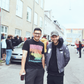 30-årige Daniel Sørensen (tv.), der smeltede pigehjerter, da han som 12-årig rappede og kastede håndtegn som Danny Kool, startede i fjor sin burgerrestaurant sammen med koncertarrangør og promoter Christoffer No (th.). Foto: WeDoBurgers