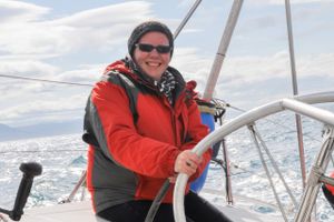 51-årige Marianne Rasmussen har altid været fascineret af hvaler – både de store og de små. Som barn var det især delfinerne, der havde hendes interesse, og i dag arbejder hun som forskningsprofessor ved Islands Universitet.