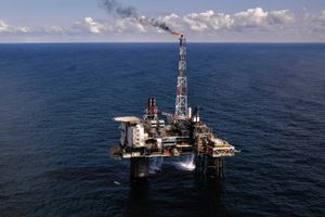 I tre kilometers dybde skal olie og gas efter planen hentes op fra ny del af Nordsøen næste år.