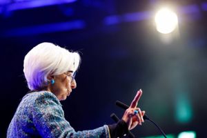 Den Europæiske Centralbank skal ikke lade sig styre af sine erfaringer fra inflationskrisen i 2022. Europas økonomi står et andet sted i dag, og højere renter risikerer i stedet at puste til det, der kan udvikle sig til en økonomisk krise, lyder advarslen fra en chefstrateg.