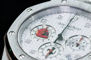 Auktionshuset Christie's afholder auktion over otte af den legendariske racerkører Michael Schumachers ure.