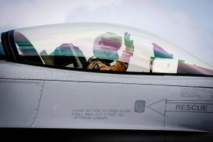 Tirsdag lettede syv danske F16-kampfly fra Flyvestation Skrydstrup og satte kursen mod en base i Tyrkiet, hvorfra de skal indsættes i krigen mod Islamisk Stat. Foto: Anders Brohus/Polfoto