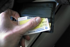 Et identitetstyveri kan begynde ved, at man får stjålet sit sygesikringsbevis.
Foto: Johnny Frederiksen/Polfoto