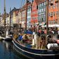 Restauranterne er atter åbne i Nyhavn i København, men svenskerne må endnu ikke krydse grænsen for at benytte sig af dem. Arkivfoto: Thomas Larsen/Ritzau Scanpix