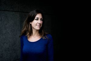 Det er ikke lutter lagkage at blive udnævnt til erhvervslivets næste gyldne håb. For der kan være koldt på toppen, lyder det fra flere unge talenter. 