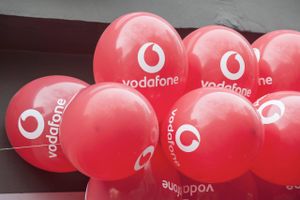 Mobilgiganten Vodafone sluttede regnskabsåret af nogenlunde som forudset i markedet, mens forventningerne til 2015/16 umiddelbart virker konservative.