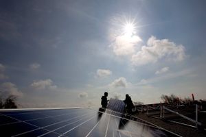 Danfoss har skudt genvej til verdensmarkedet ved at investere et milliardbeløb i SMA Solar Technology.