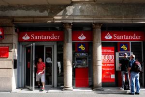 Den spanske bank-koncern Santander er gået ind på det danske marked med indlånsrenter, som danske banker ikke kan matche. Foto: Manu Fernandez/AP