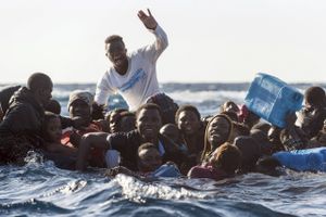 Det har aldrig været farligere for flygtninge og migranter at krydse Middelhavet, advarer FN.