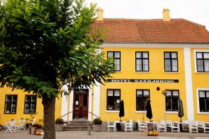 Hotel Saxkjøbing lever i hvert fald i bedste velgående.