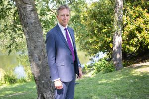 Den danske topchef for mineselskabet Rio Tinto, Jakob Stausholm, vil gerne være en del af EU’s ambition om at få flere europæiske råstoffer. Men én ting spænder ben.