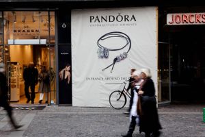 Flere selskaber følger efter Pandora og andre kendte danske smykkemærker ud i verden.