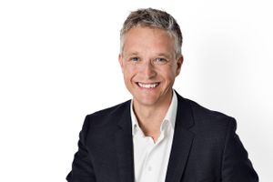 Portræt: Claus Flyger Pejstrup er blevet kommerciel direktør i energi- og teleselskabet Norlys. Han var et år i Ecco og en årrække i Lego.